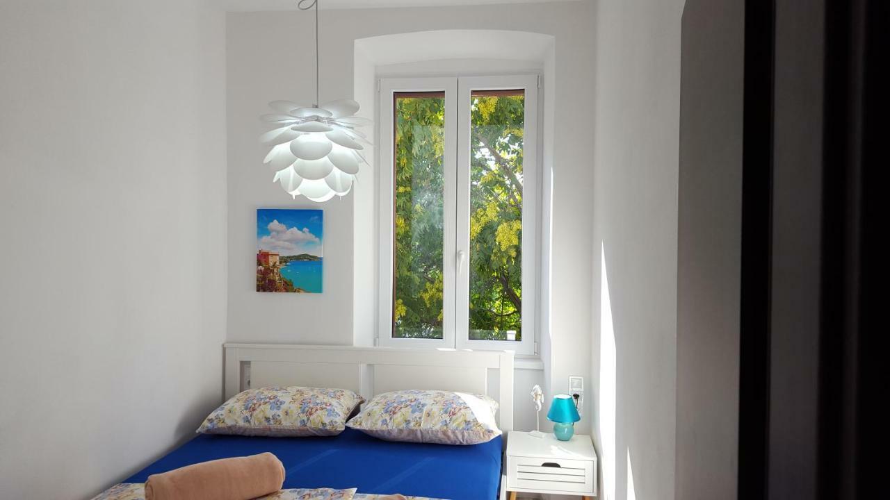 Apartment Imperia *** PUY Exterior foto