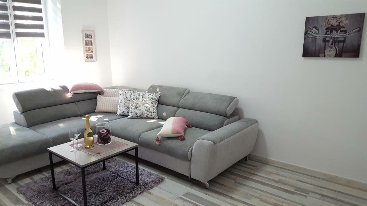 Apartment Imperia *** PUY Exterior foto