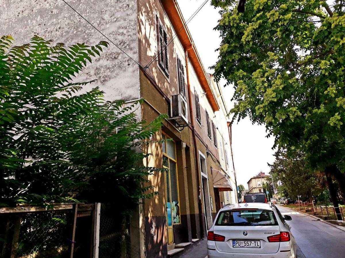 Apartment Imperia *** PUY Exterior foto
